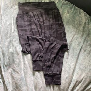 Athleta Salutation Joggers